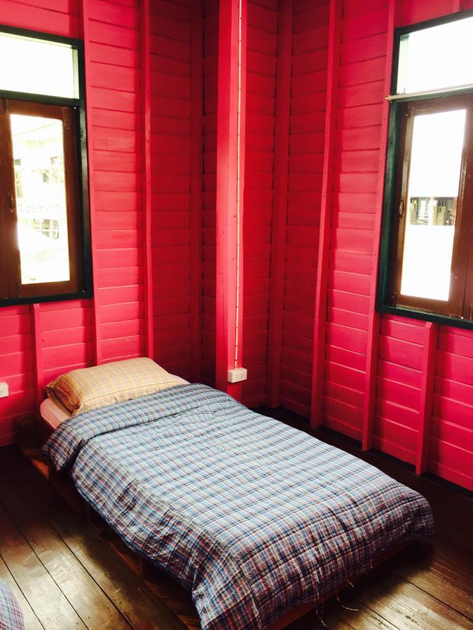 Bed Time Hostel Chiangrai Чианграй Экстерьер фото