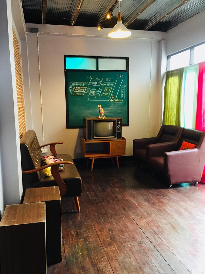 Bed Time Hostel Chiangrai Чианграй Экстерьер фото