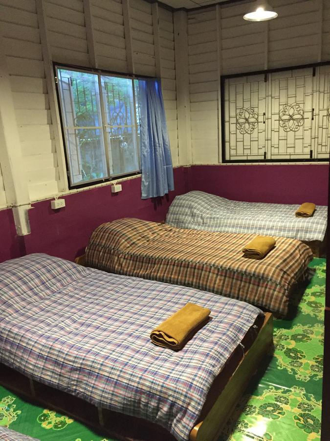 Bed Time Hostel Chiangrai Чианграй Экстерьер фото